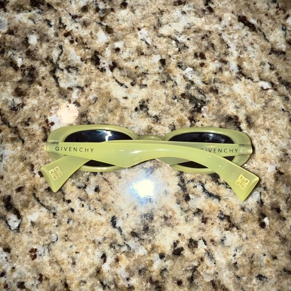 Vintage 90s Givenchy Sunglasses – Pale Chartreuse Oval Frames Designer Shades - Picture 3 of 9